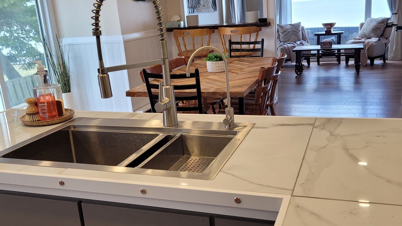 Photo of Kitchen in Lakeshore