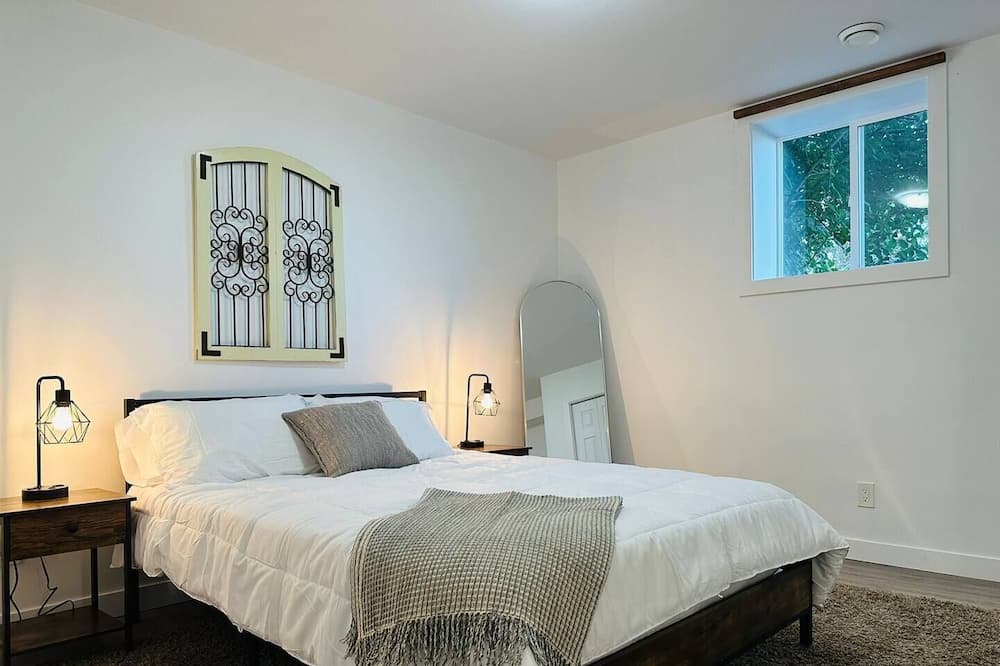 Photo of Bedroom in Lyalta