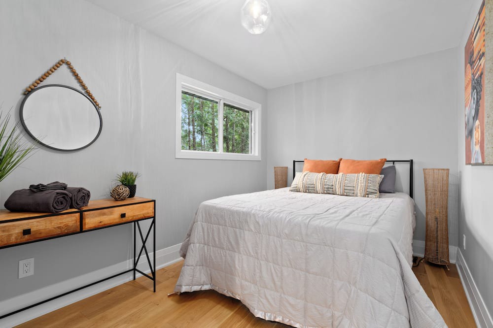 Photo of Bedroom in Innisfil
