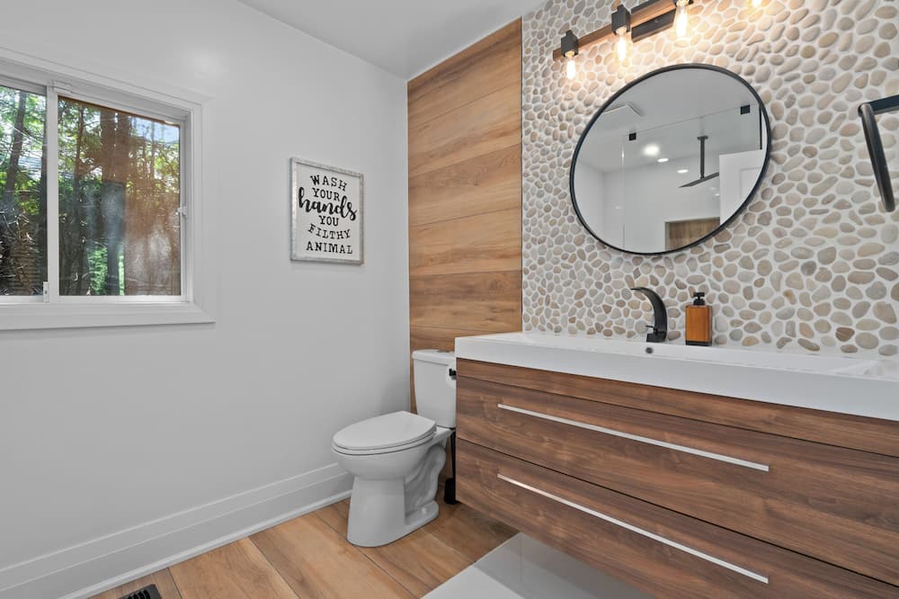 Photo of Bathroom in Innisfil