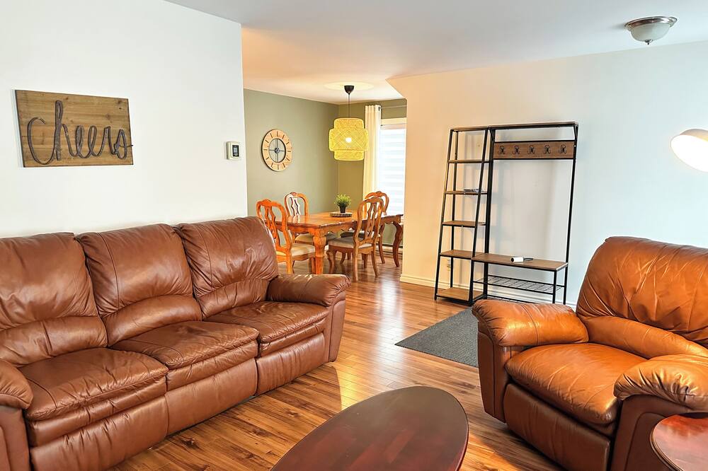 Photo of Livingroom in Saint-Michel-des-Saints
