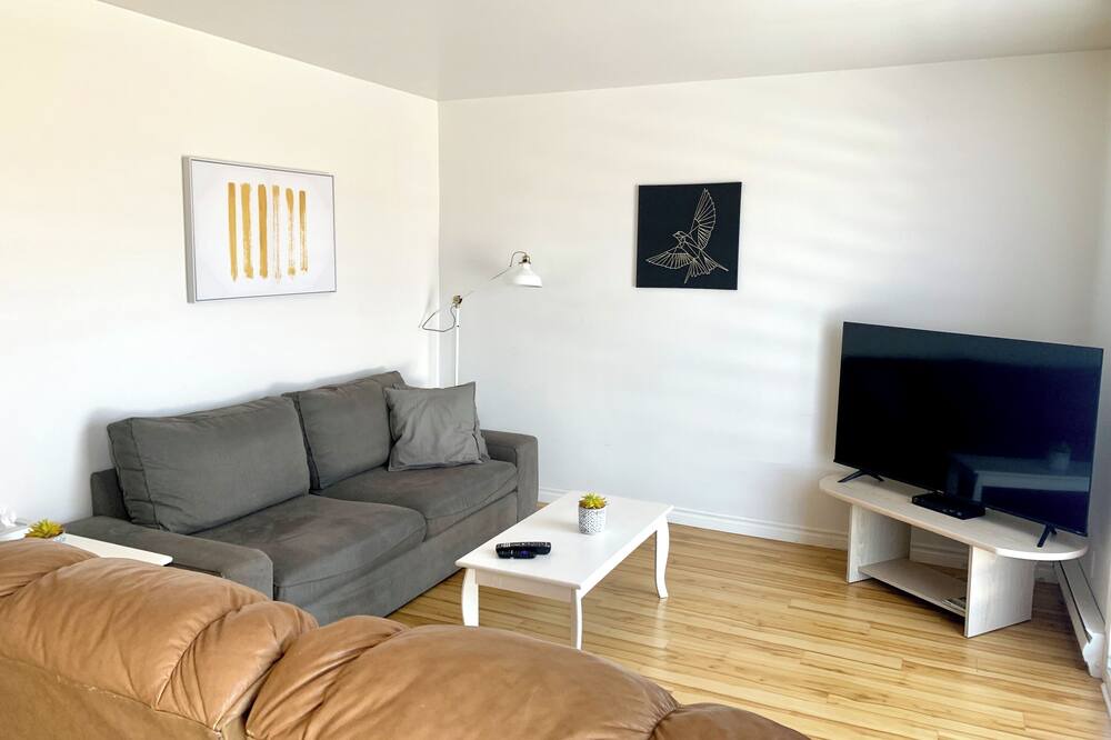 Photo of Livingroom in Saint-Michel-des-Saints