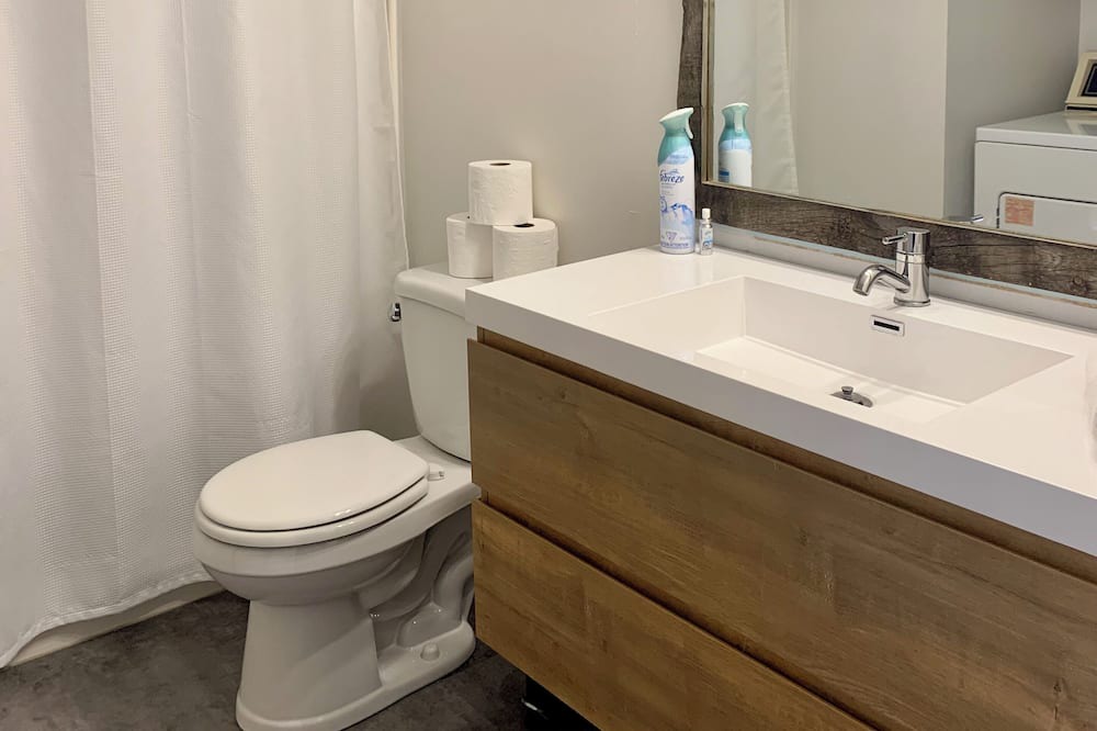 Photo of Bathroom in Saint-Michel-des-Saints