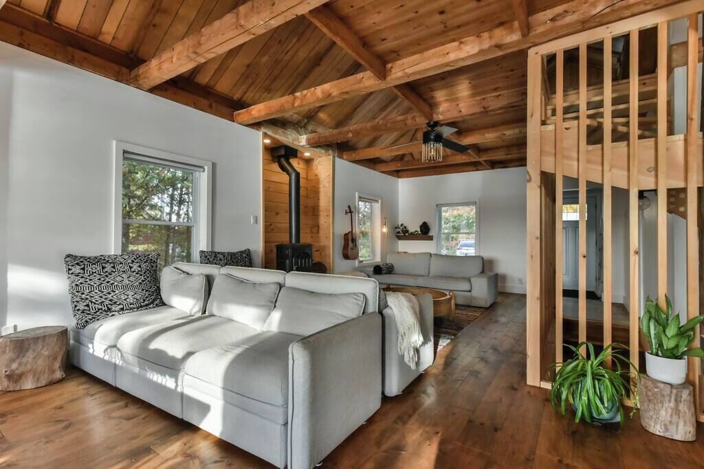 Photo of Livingroom in Lac-Brome