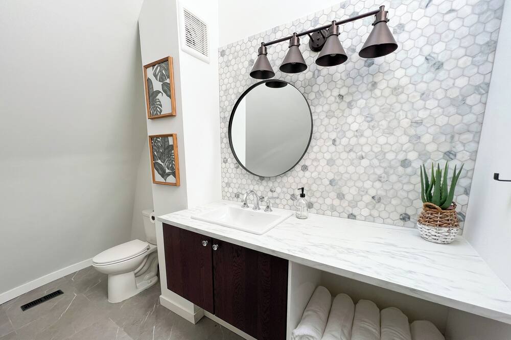 Photo of Bathroom in Parkdale