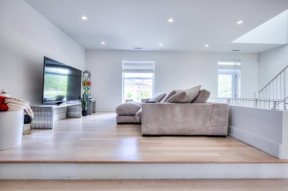 Photo of Livingroom in Mile End