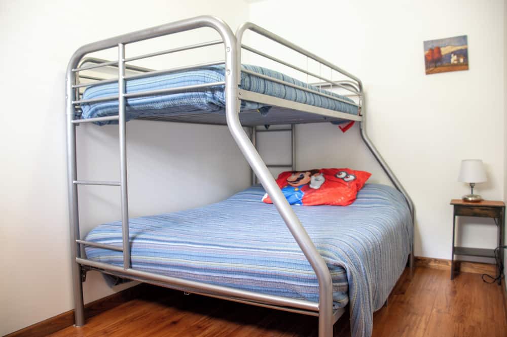 Photo of Bedroom in Entrelacs