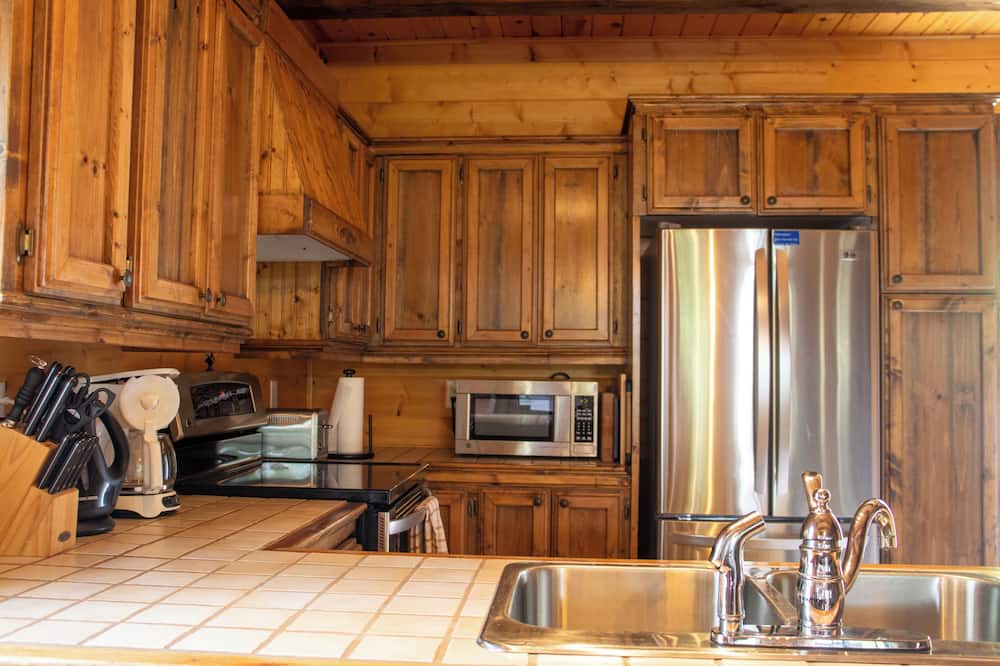 Photo of Kitchen in Entrelacs