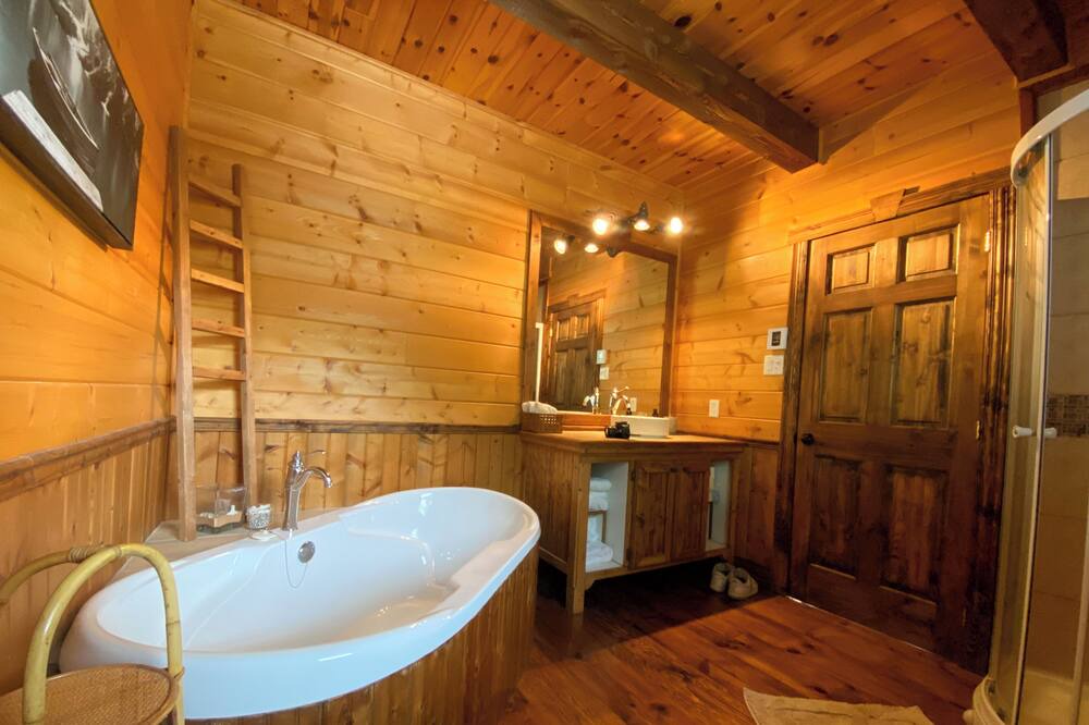 Photo of Bathroom in Entrelacs
