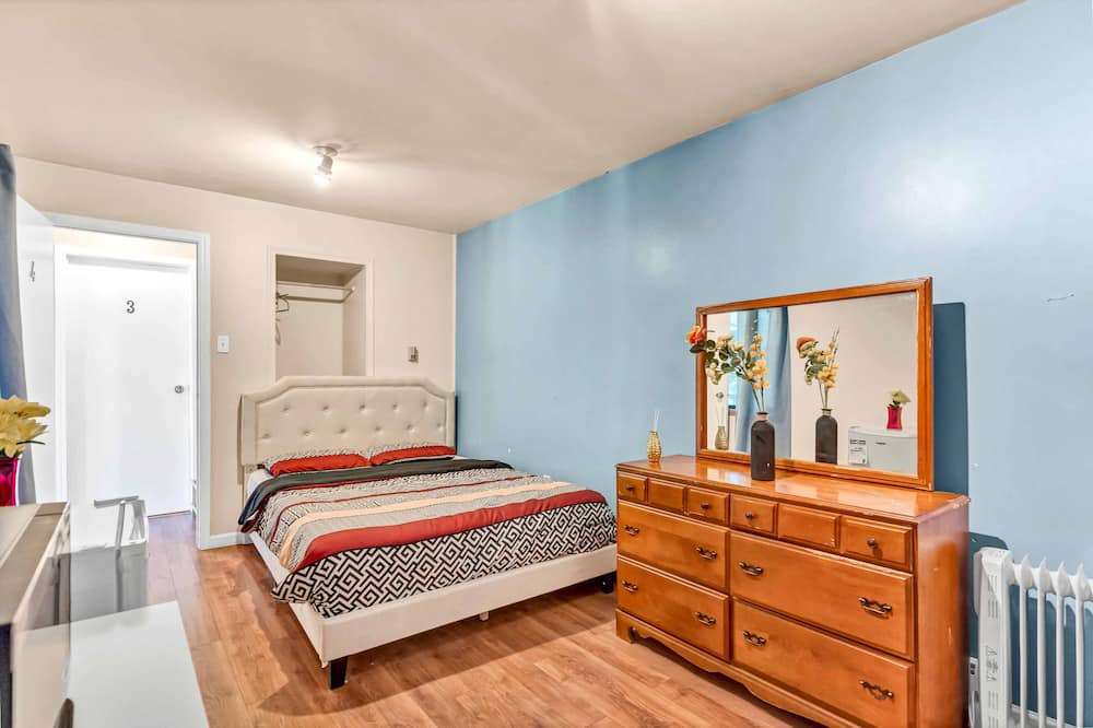 Photo of Bedroom in Langley