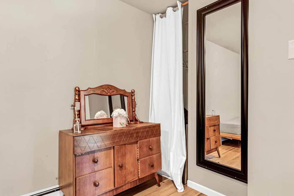 Photo of Bedroom in Langley