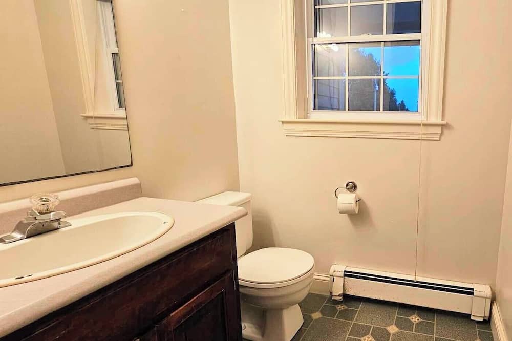 Photo of Bathroom in Queens County