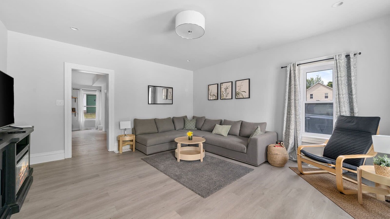 Photo of Livingroom in Prince Edward