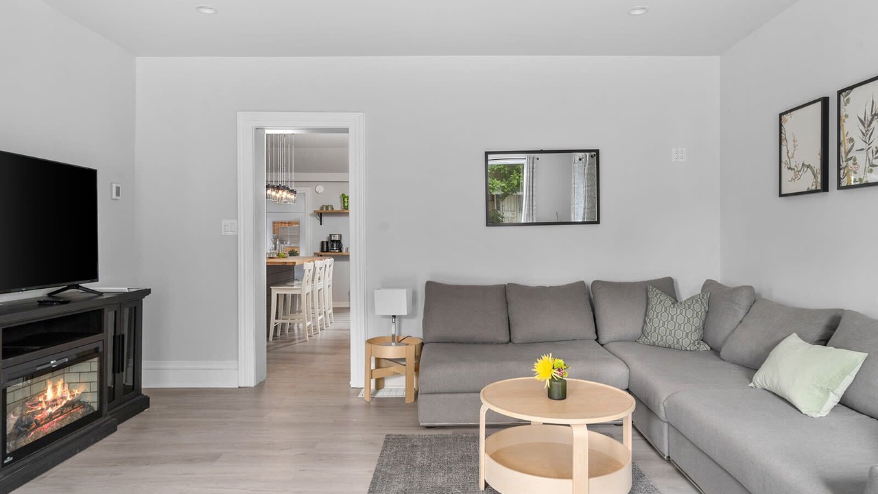 Photo of Livingroom in Prince Edward