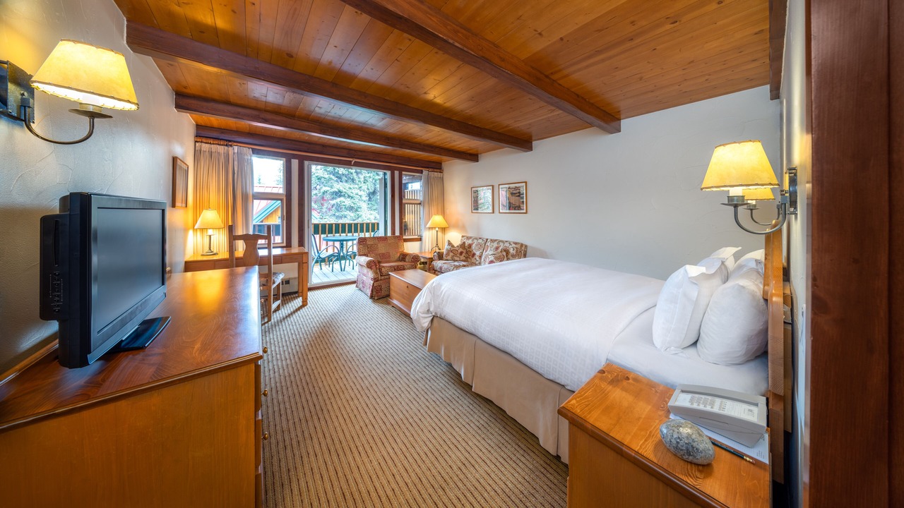 Photo of Bedroom in Lake Louise