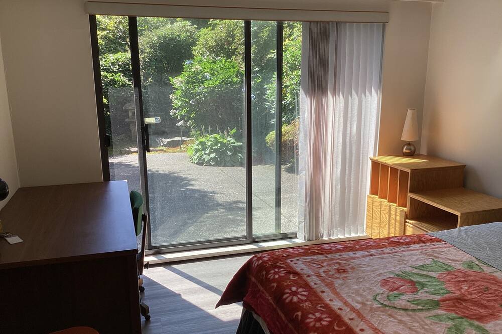 Photo of Bedroom in West Vancouver