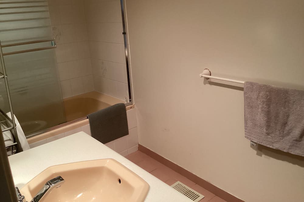 Photo of Bathroom in West Vancouver