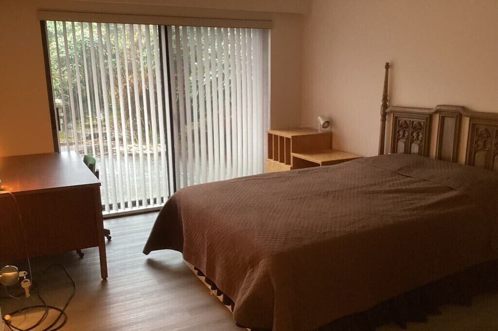 Photo of Bedroom in West Vancouver