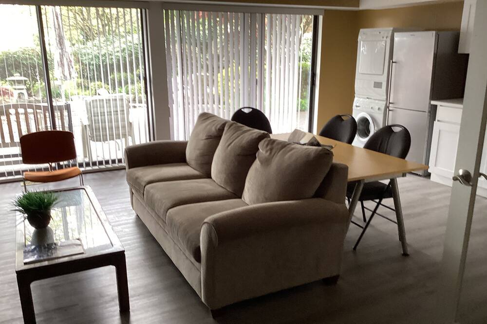 Photo of Livingroom in West Vancouver