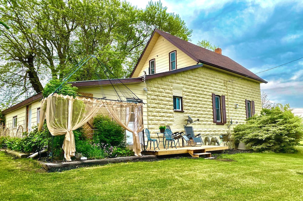 Photo of Outdoor in Walkerton