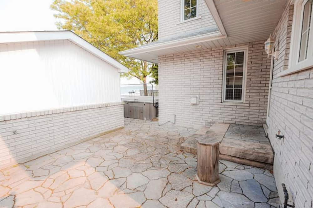 Photo of Patio Balcony in Brampton