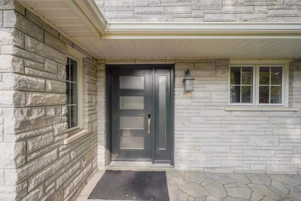 Photo of Outdoor in Brampton