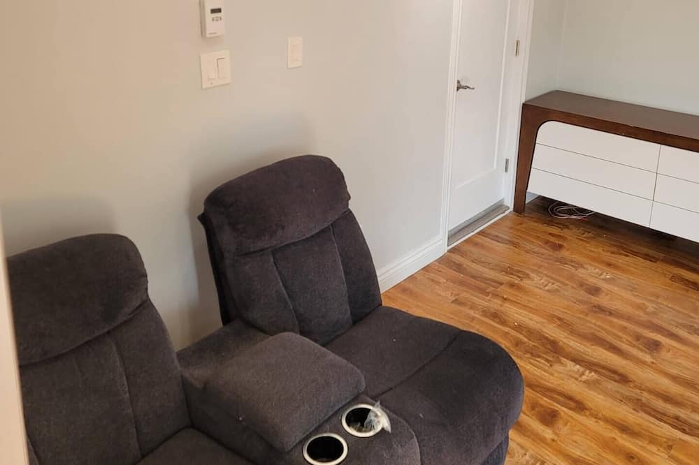 Photo of Livingroom in Dartmouth