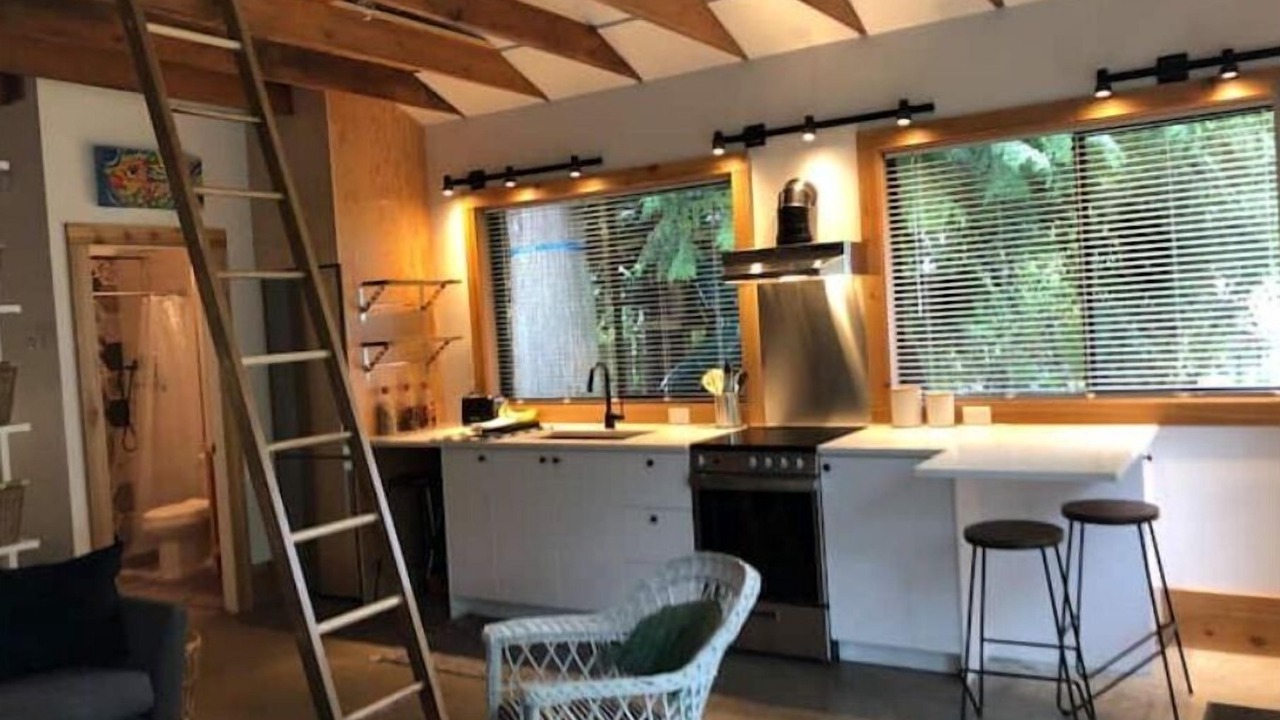 Photo of Kitchen in Garibaldi Highlands