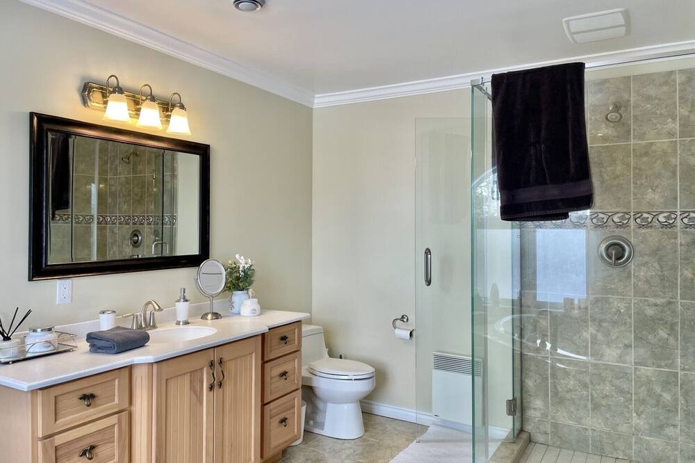 Photo of Bathroom in Deer Lake