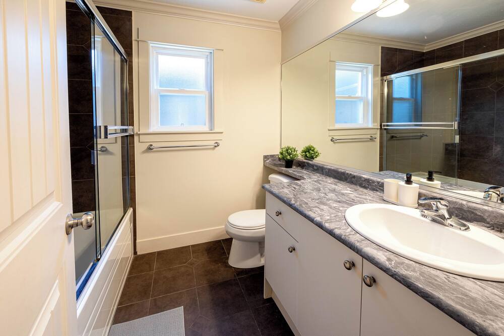 Photo of Bathroom in Seafair