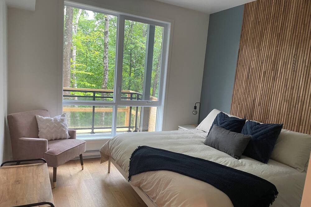 Photo of Bedroom in Owl's Head Ski Resort