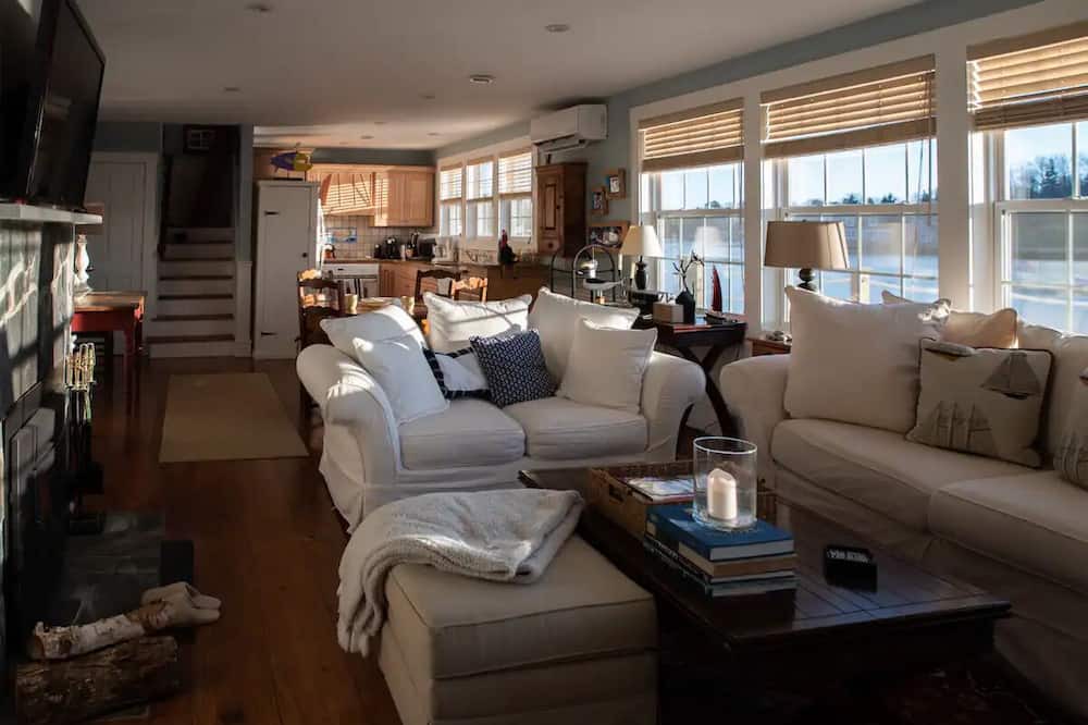 Photo of Livingroom in Chester