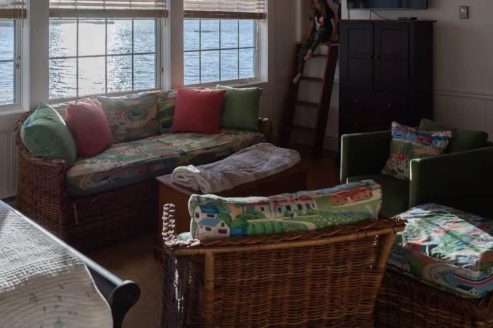 Photo of Livingroom in Chester