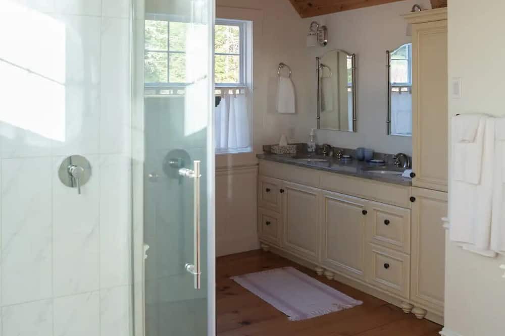 Photo of Kitchen in Chester