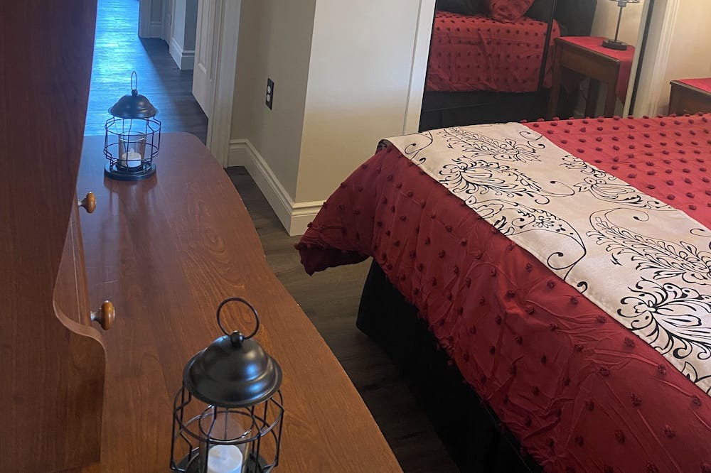 Photo of Bedroom in Napanee