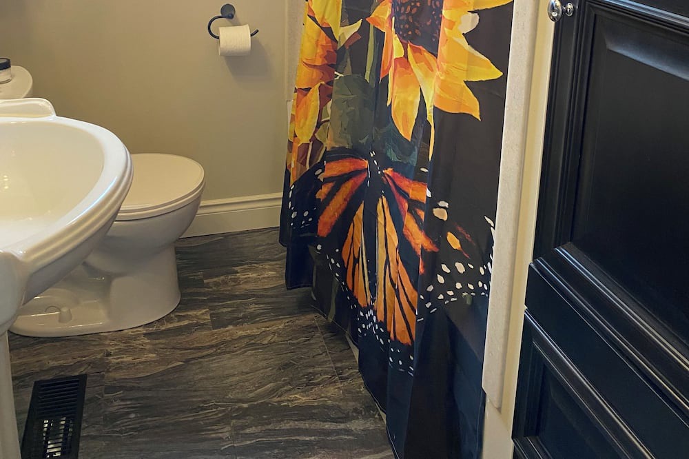 Photo of Bathroom in Napanee