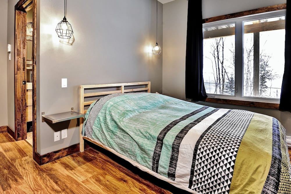 Photo of Bedroom in Stoneham