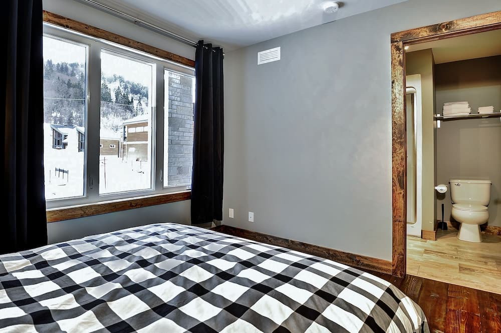 Photo of Bedroom in Stoneham