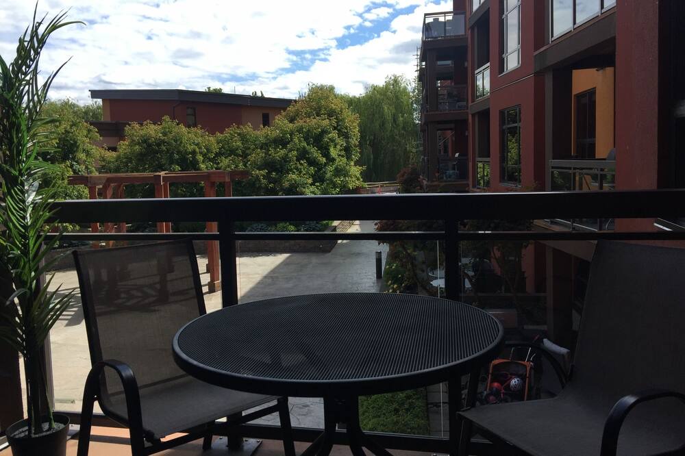 Photo of Patio Balcony in South Pandosy