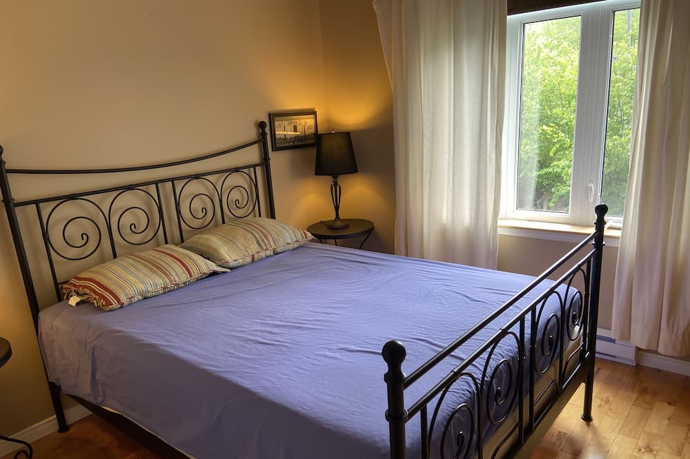 Photo of Bedroom in Owl's Head Ski Resort
