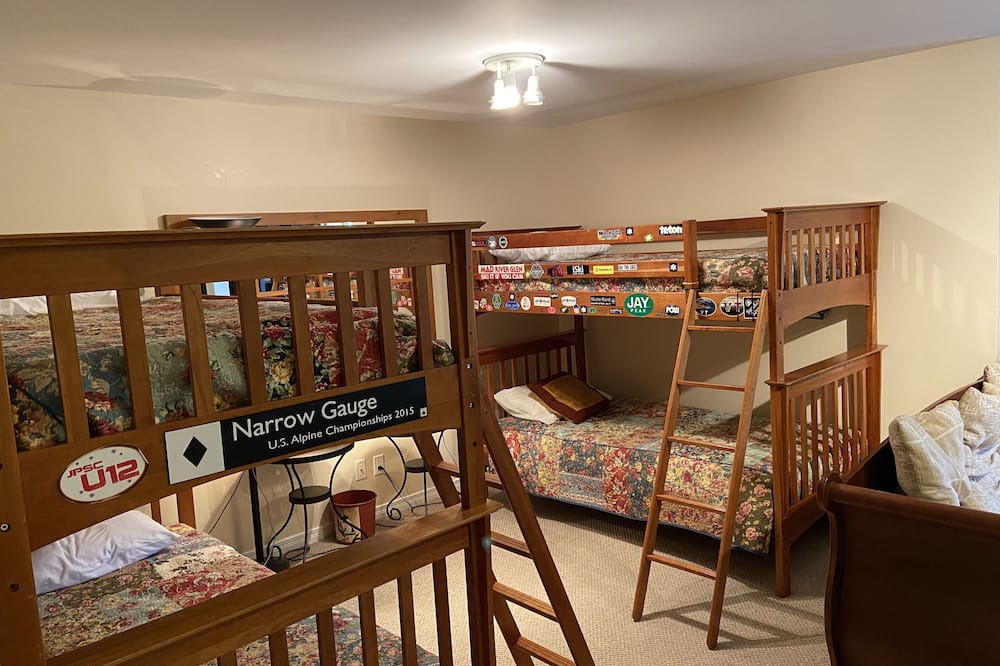 Photo of Bedroom in Owl's Head Ski Resort