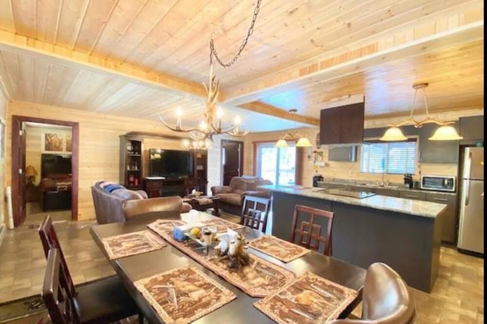 Photo of Kitchen in Wasagaming