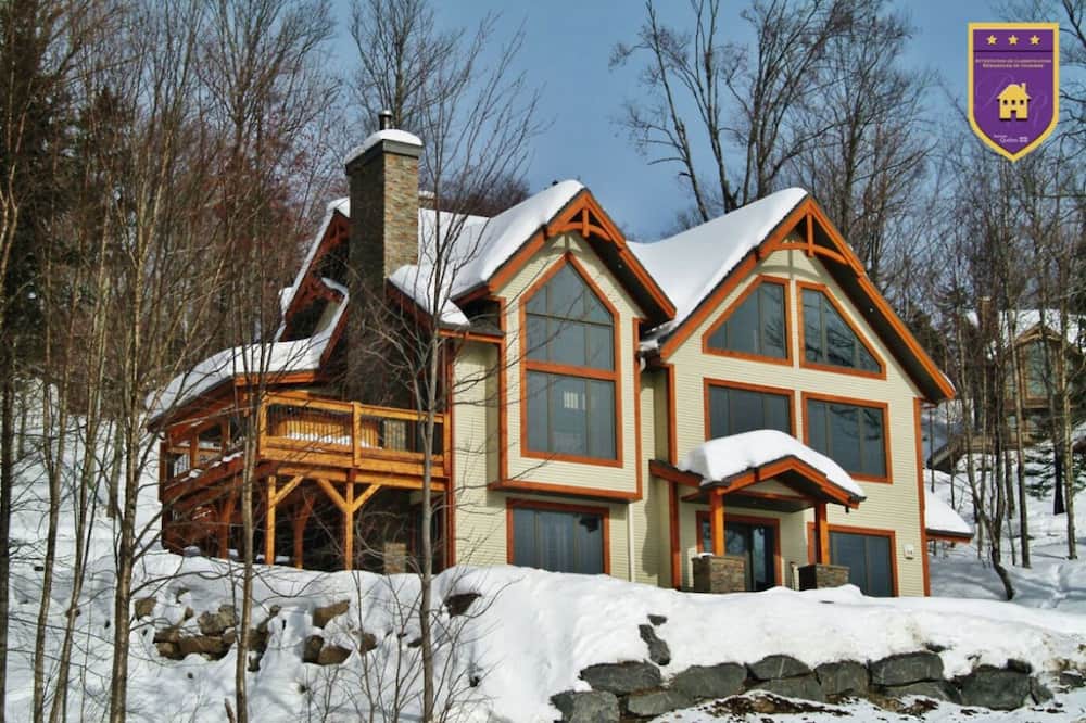 Photo of Outdoor in Stoneham