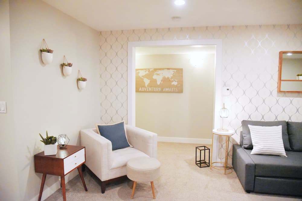 Photo of Livingroom in Lower Sumas Mountain