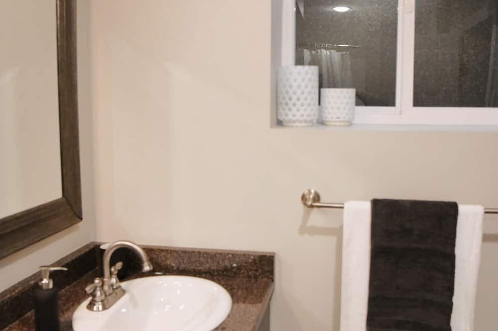 Photo of Bathroom in Lower Sumas Mountain