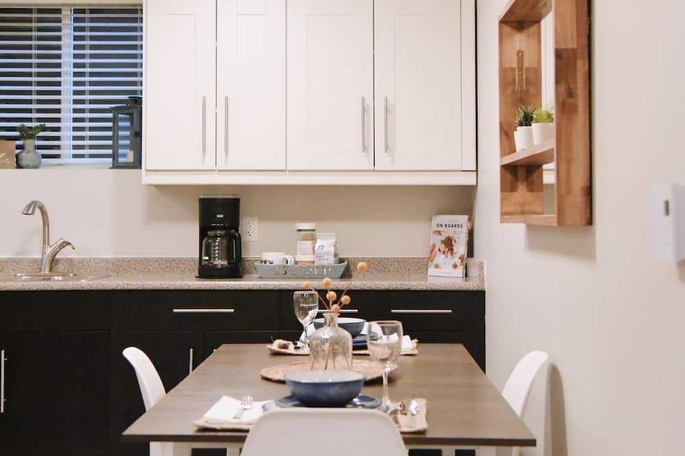 Photo of Kitchen in Lower Sumas Mountain