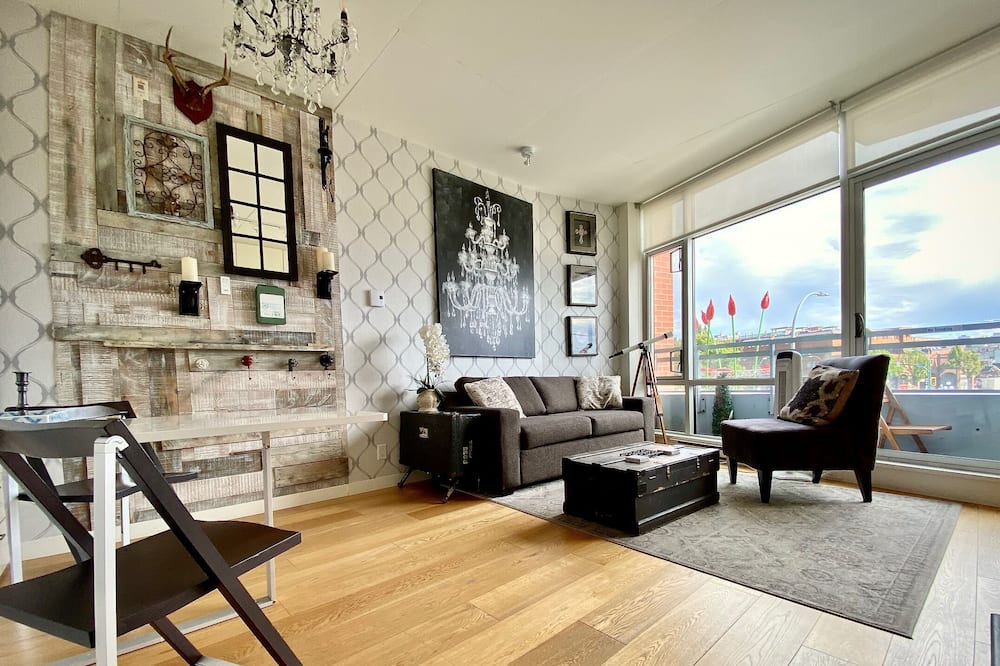 Photo of Livingroom in Inner Harbour