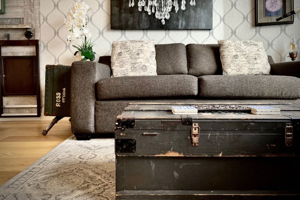 Photo of Livingroom in Inner Harbour