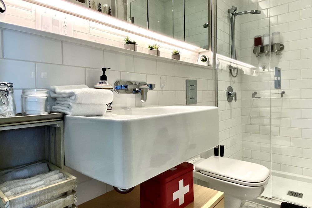 Photo of Bathroom in Inner Harbour