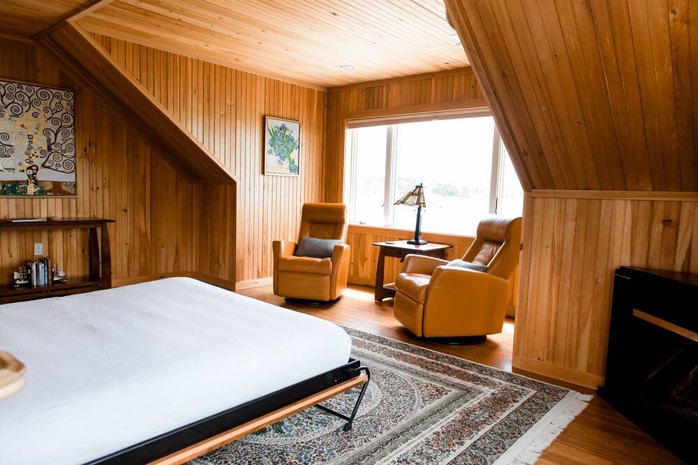 Photo of Bedroom in Mahone Bay